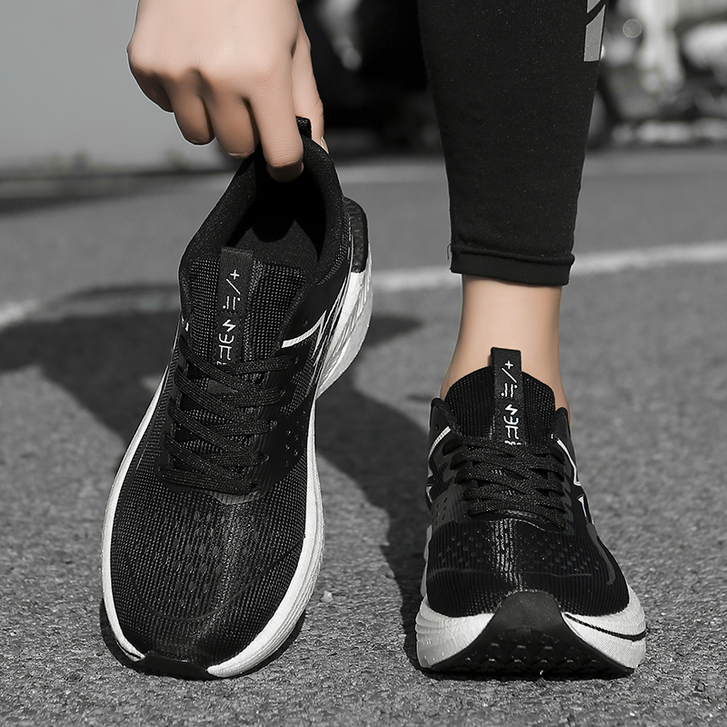 أحذية نسائية، أحذية رياضية كاج - مراجعة Running Gear Ladies وسعره